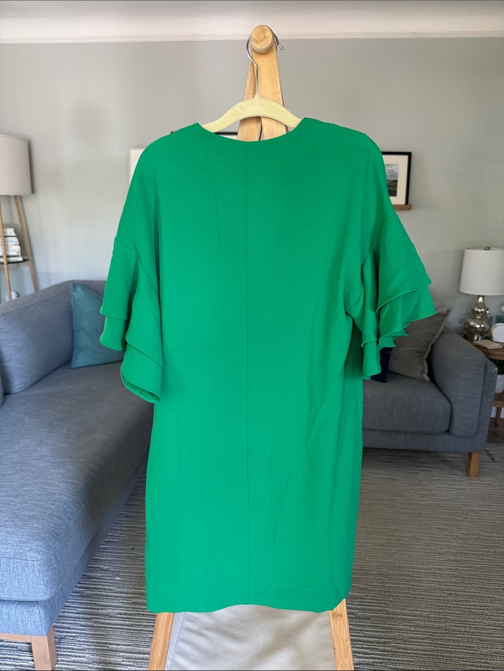 ZARA WOMAN Emerald Green V-Neck Dress with Ruffle Sleeves - Picture 4 of 4